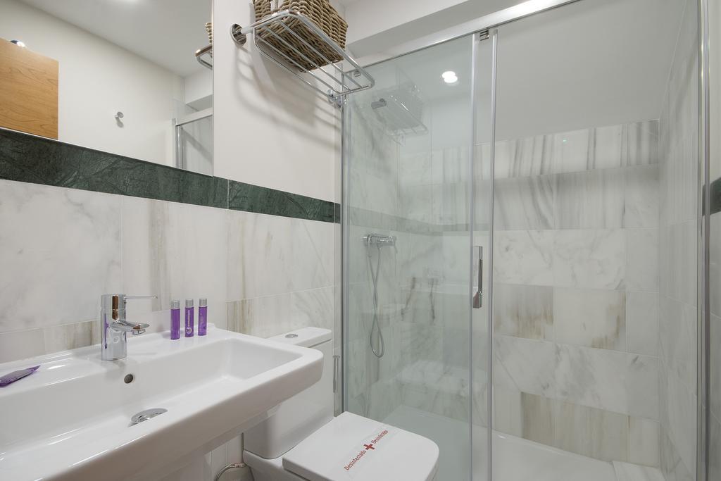 غرناطة Suites Gran Via Capilla Real المظهر الخارجي الصورة
