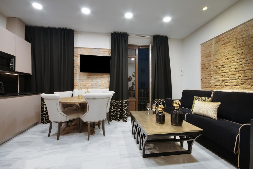 غرناطة Suites Gran Via Capilla Real المظهر الخارجي الصورة