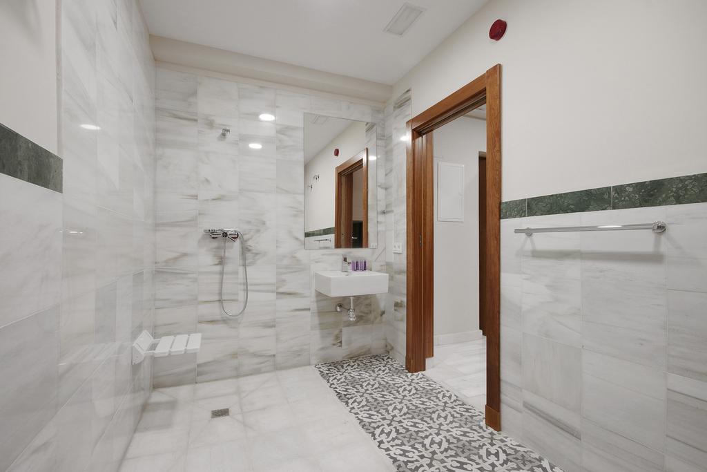 غرناطة Suites Gran Via Capilla Real المظهر الخارجي الصورة