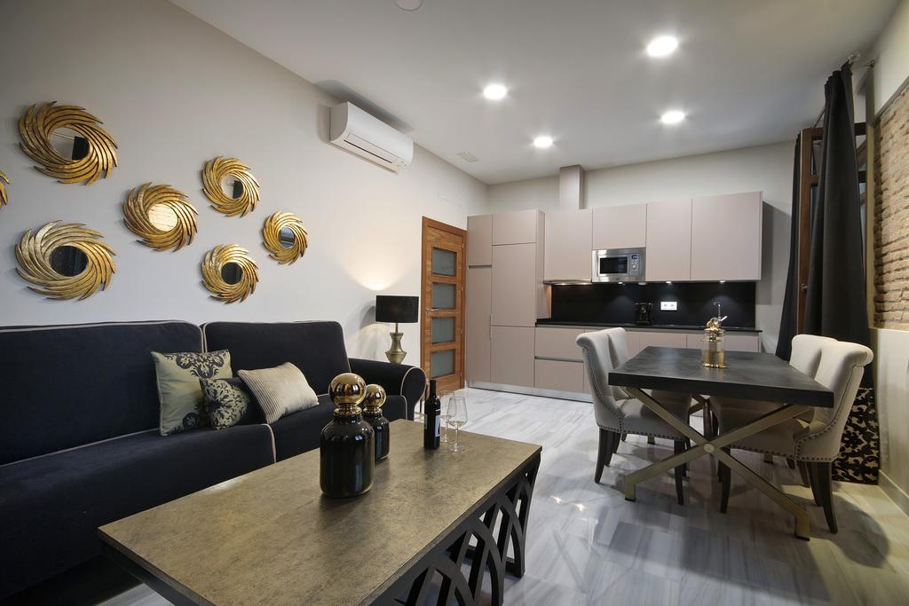 غرناطة Suites Gran Via Capilla Real المظهر الخارجي الصورة