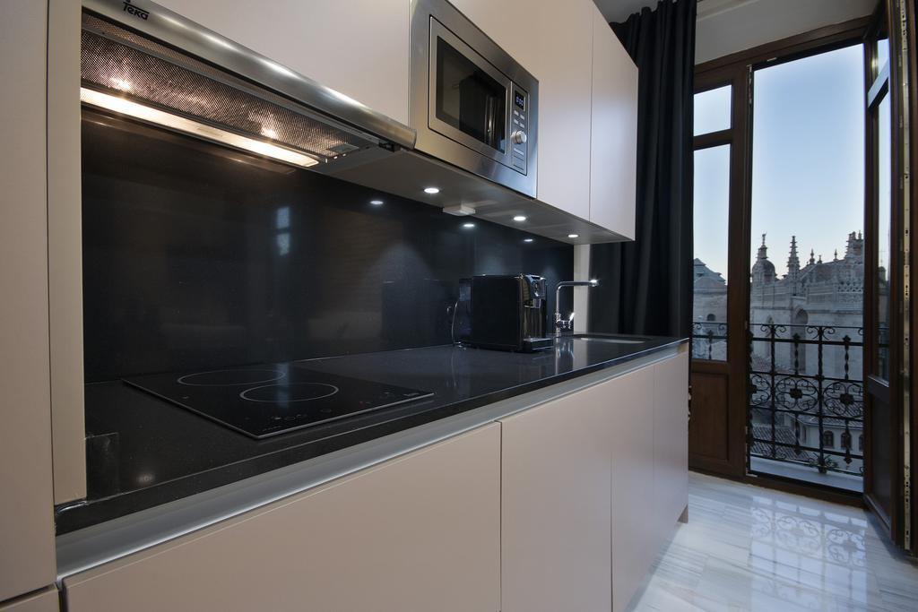 غرناطة Suites Gran Via Capilla Real المظهر الخارجي الصورة