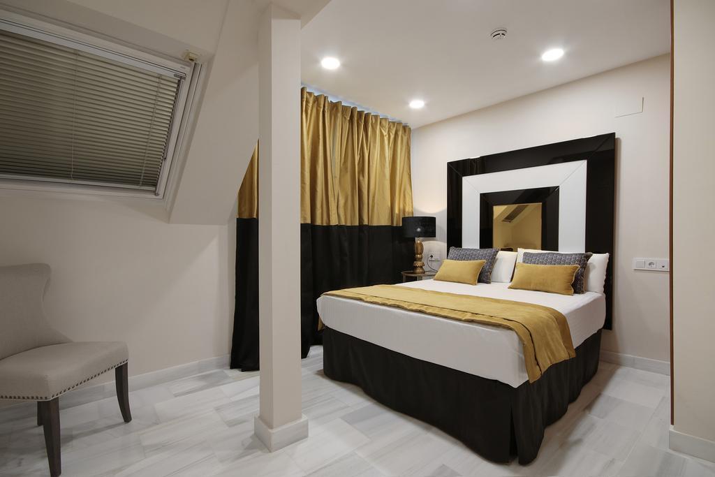 غرناطة Suites Gran Via Capilla Real المظهر الخارجي الصورة