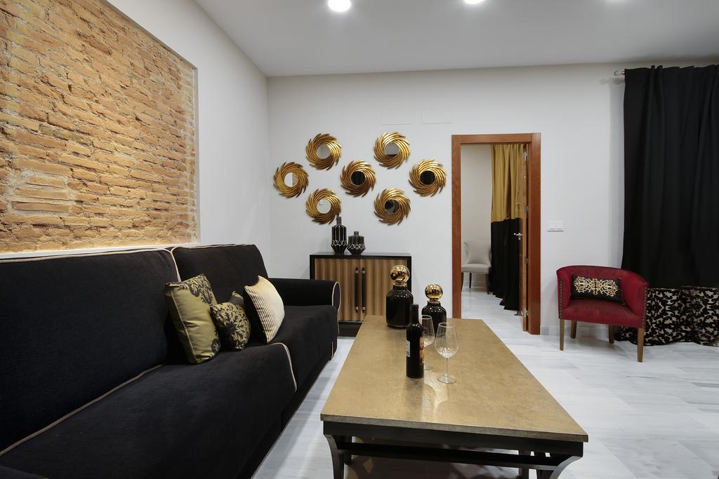 غرناطة Suites Gran Via Capilla Real المظهر الخارجي الصورة