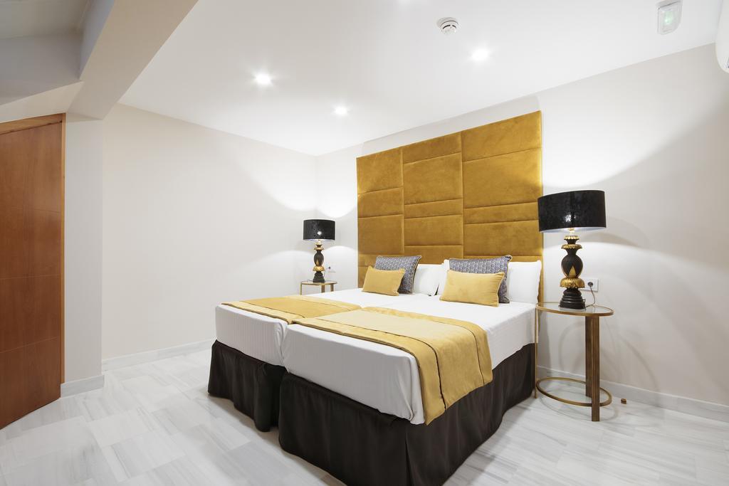 غرناطة Suites Gran Via Capilla Real المظهر الخارجي الصورة